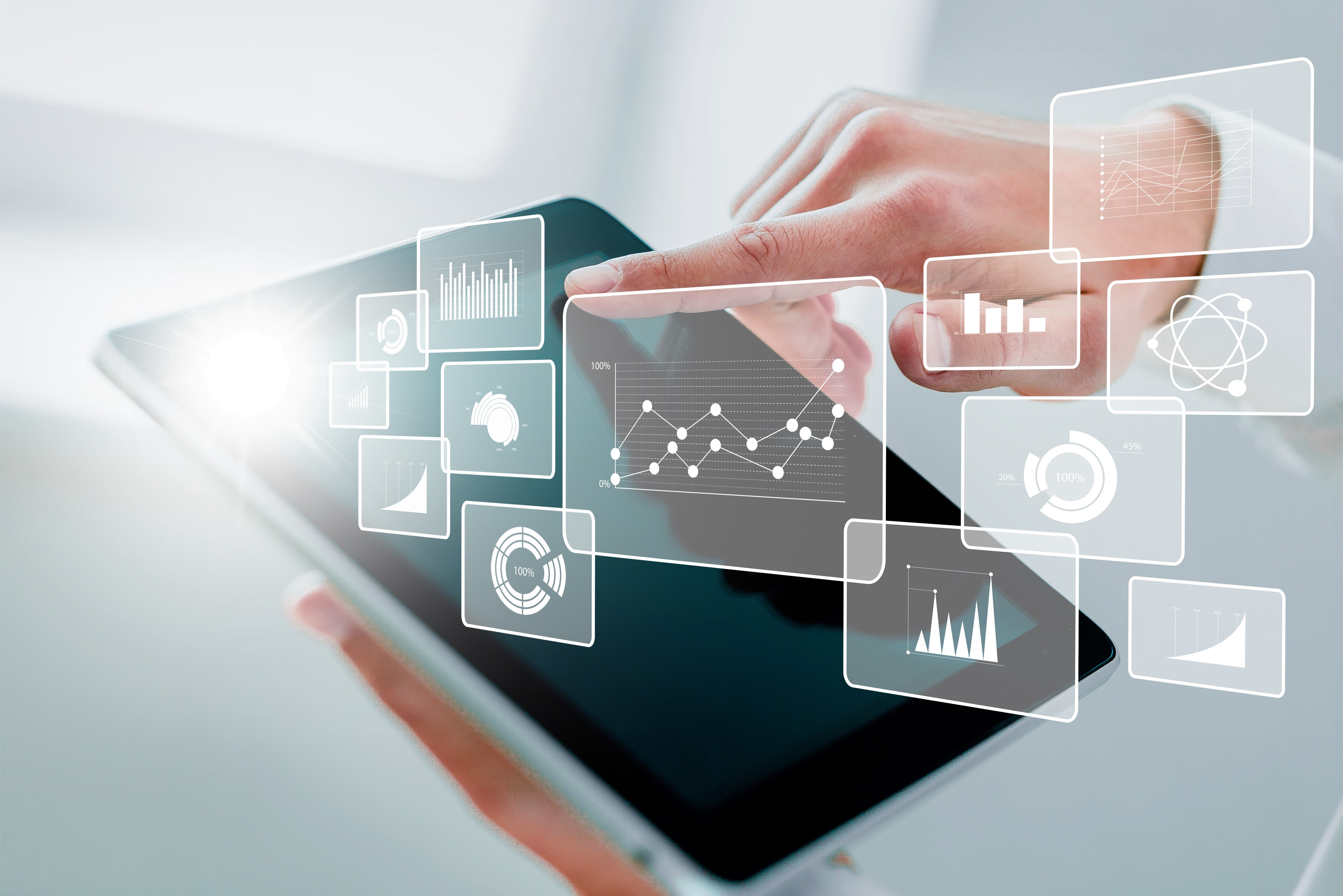 Analytics modeling. Аналитика 3d. Ноутбук автоматизация. Госсектор и планшеты. Графическое стоковое фото.